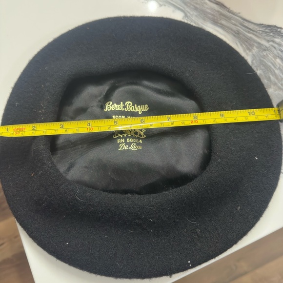 Vintage Beret Basque! - Picture 5 of 6